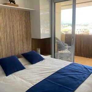 https://vue-panoramique-plage-a-100m.fr-provencehotel.com